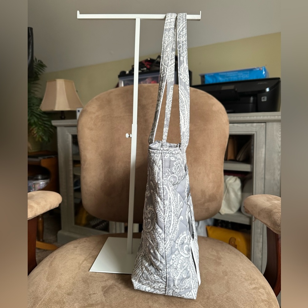 Sold- Vera Bradley Cloud Gray Paisley Small Vera Tote Bag, New with Tag - Picture 5 of 8